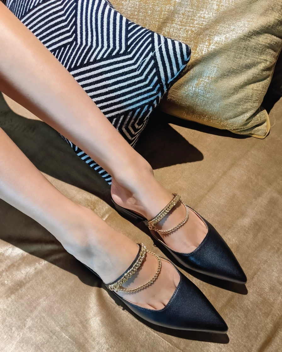 Belle & Bloom Women's On The Go Black Leather Flats for Comfort & Style